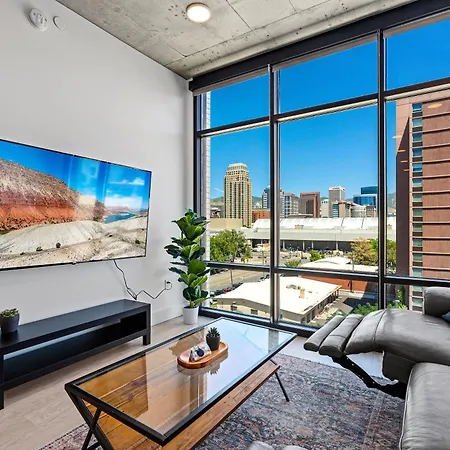 Exceptional 1Bd Ba-Pool Htub Gym Apartment